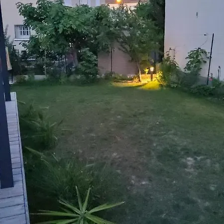 Joli Entre La Et La Appartement *