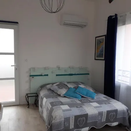 Joli Entre La Et La * Hyères